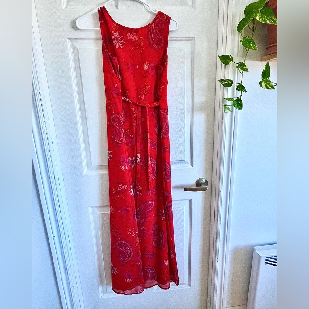 Vintage coupé classique tie back maxi dress